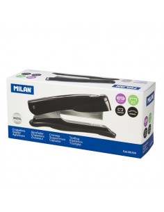 Milan Grapadora Metalica - Cuerpo de Plastico - hasta 20 Hojas - Base 14.5cm - Grapas 24 6 y 26 6 - Color Negro