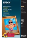 Epson Photo Glossy Pack de 50 Hojas de Papel Fotografico - A4 - Gramaje de 200g m2 - Acabado Brillante - Compatible con